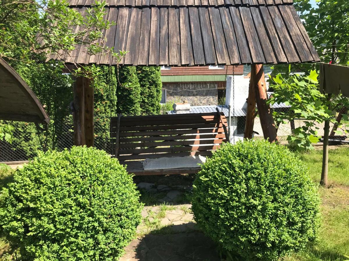 Садиба Червона калина Private estate Chervona Kalyna Яремча Экстерьер фото